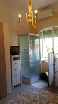 Tek Büyük veya İki Ayrı Yataklı Oda (Real Fior di Loto)