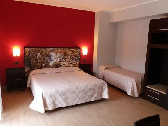 Comfort Tek Büyük veya İki Ayrı Yataklı Oda