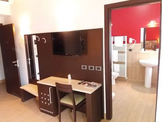 Comfort Tek Büyük veya İki Ayrı Yataklı Oda