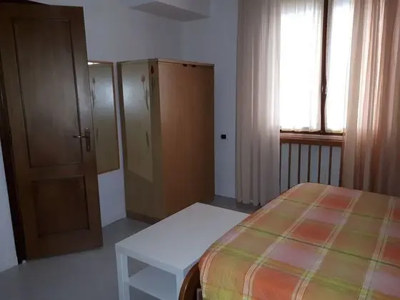 Family Tek Büyük Yataklı Oda