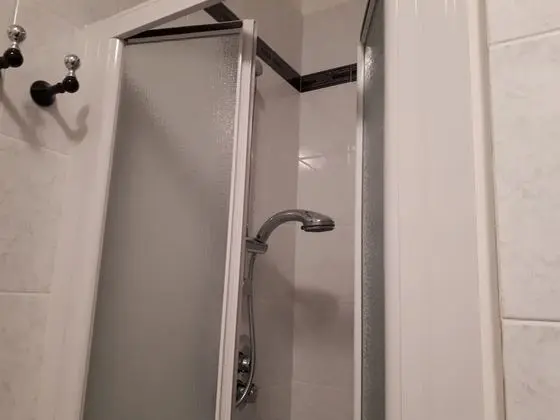 Family Tek Büyük Yataklı Oda