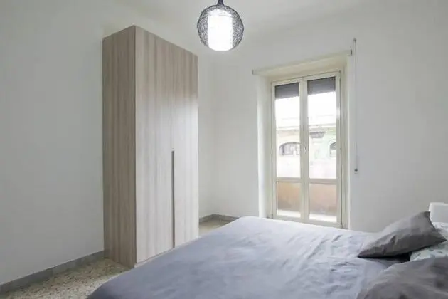 Basic Tek Büyük veya İki Ayrı Yataklı Oda, Ortak Banyo