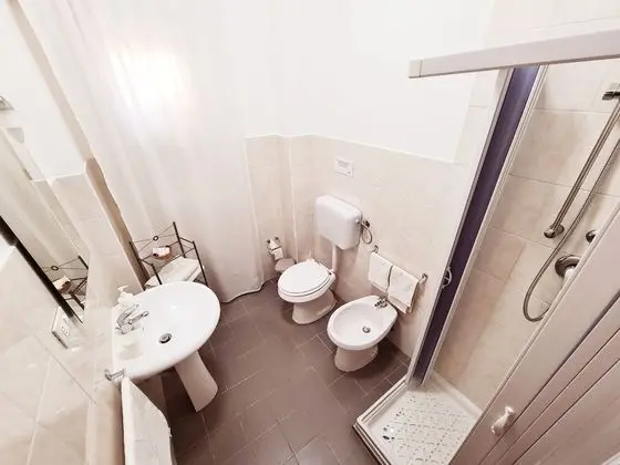 Camera Matrimoniale con Bagno Privato Fuori Camera
