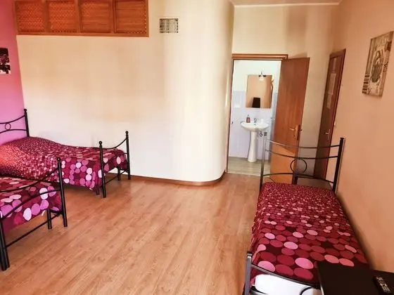 Comfort Dört Kişilik Oda, Banyolu/Duşlu