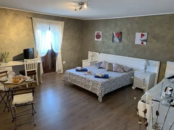 Basic Tek Büyük Yataklı Oda