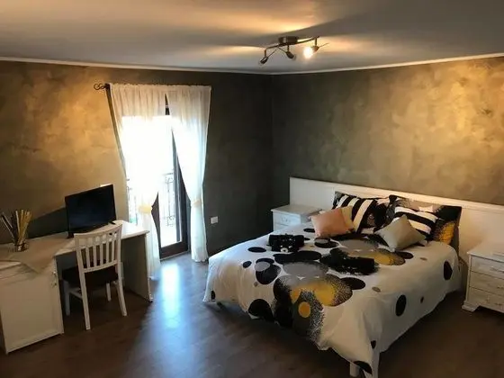 Basic Tek Büyük Yataklı Oda