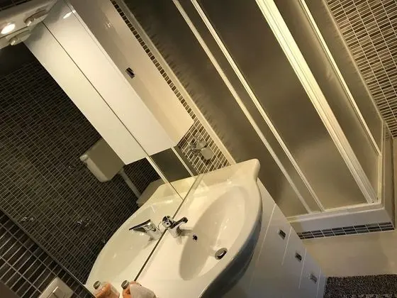 Basic Tek Büyük Yataklı Oda