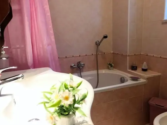 Basic Tek Büyük Yataklı Oda