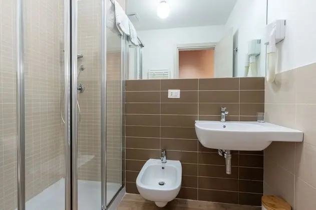 Tek Büyük veya İki Ayrı Yataklı Oda, Özel Banyo
