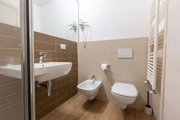 Tek Büyük veya İki Ayrı Yataklı Oda, Özel Banyo
