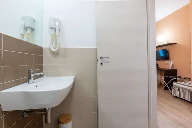 Tek Büyük veya İki Ayrı Yataklı Oda, Özel Banyo