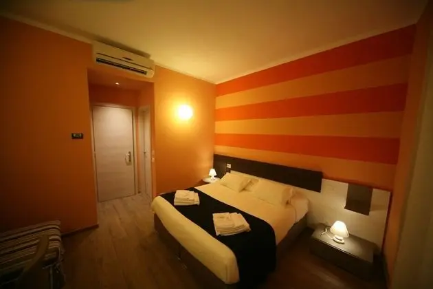 Tek Büyük veya İki Ayrı Yataklı Oda, Özel Banyo