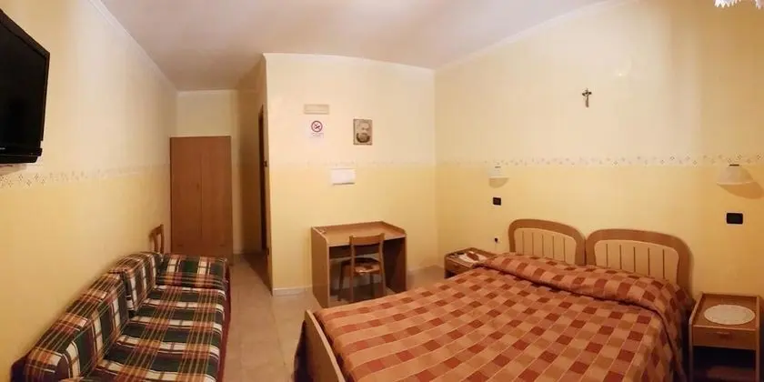 Tek Büyük veya İki Ayrı Yataklı Oda (with 1-2-3 pax)