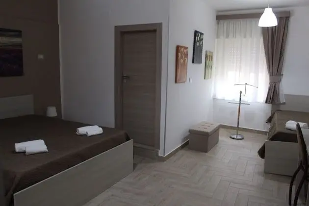 Dört Kişilik Oda, Sigara İçilmez