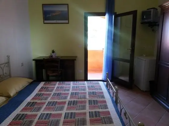 Tek Büyük veya İki Ayrı Yataklı Oda, Teras