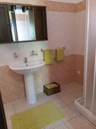 Tek Büyük veya İki Ayrı Yataklı Oda, Teras