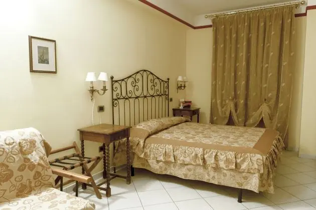 Comfort Tek Büyük Yataklı Oda