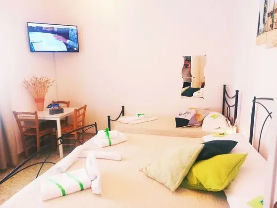 Comfort Tek Büyük Yataklı Oda, Ortak Banyo (Con letto supplementare)