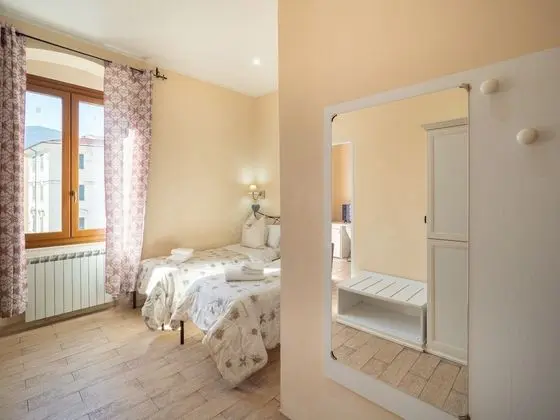 Oda, Balkon, Şehir Manzaralı