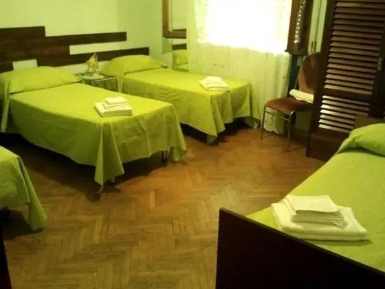 Dört Kişilik Oda, Ortak Banyo, Nehir Manzaralı