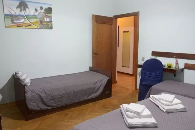 Dört Kişilik Oda, Ortak Banyo, Nehir Manzaralı