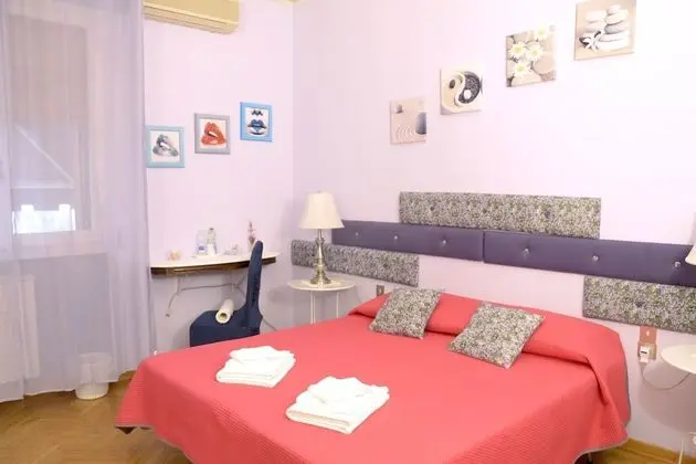 Tek Büyük Yataklı Oda, Ortak Banyo, Nehir Manzaralı
