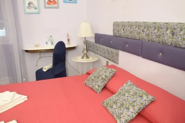 Tek Büyük Yataklı Oda, Ortak Banyo, Nehir Manzaralı