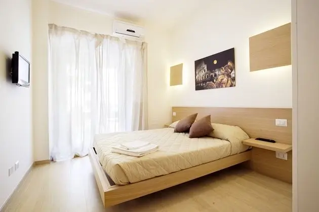 Standard Tek Büyük Yataklı Oda