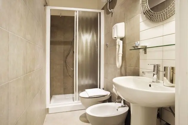 Standard Tek Büyük Yataklı Oda