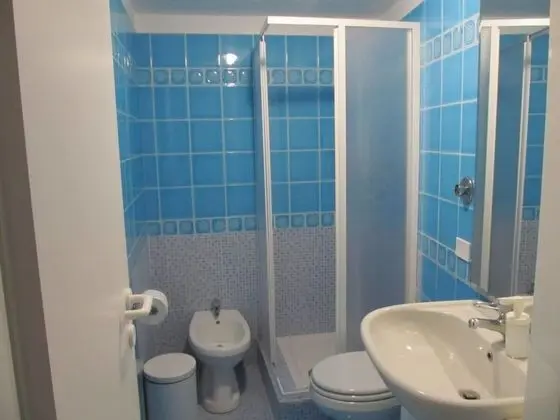 Oda, 1 Tek Kişilik XL Yatak, Ortak Banyo