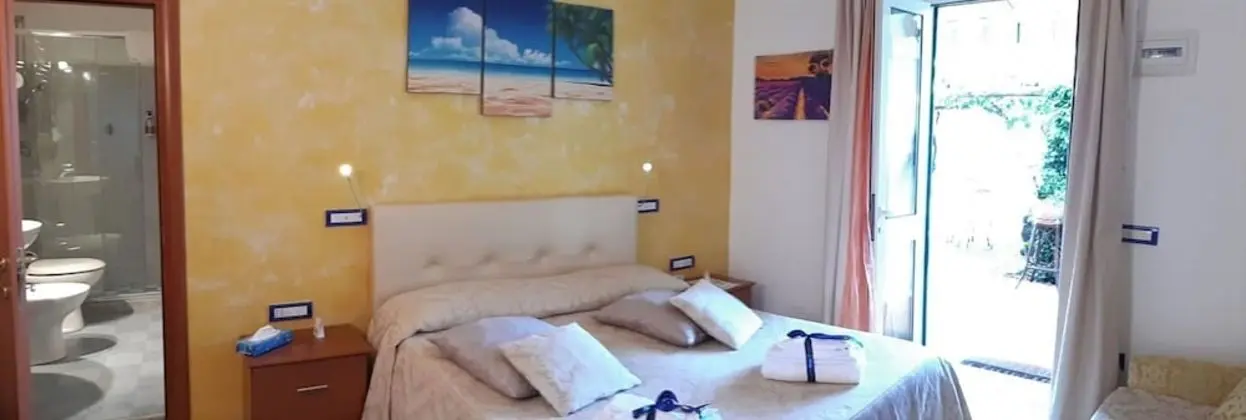 Tek Büyük Yataklı Oda