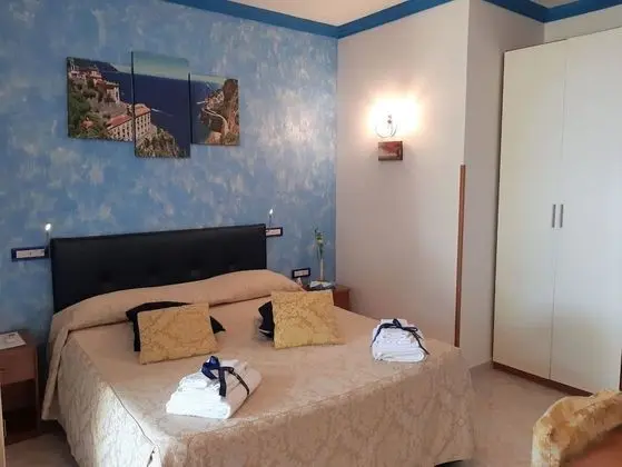 Tek Büyük Yataklı Oda