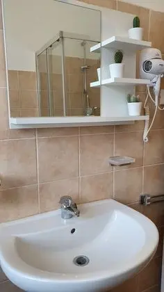 Economy İki Ayrı Yataklı Oda, Ortak Banyo
