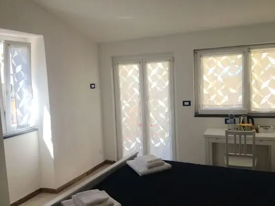 Deluxe Tek Büyük Yataklı Oda, 1 Büyük (Queen) Boy Yatak, Teras, Şehir Manzaralı (Room 3)