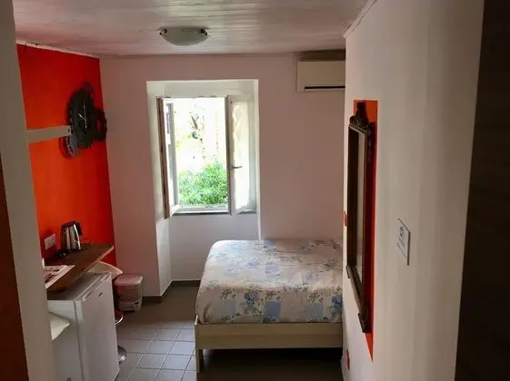 Economy Oda (Room 1)