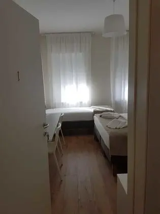 Üç Kişilik Oda