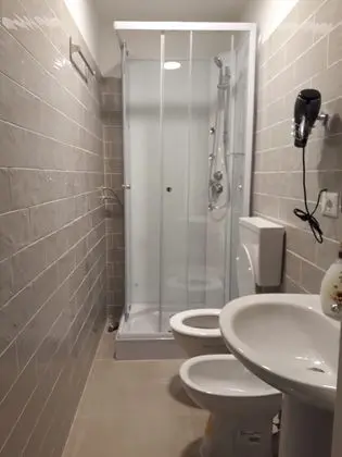 Ortak Ranzalı Oda, Karma Ranzalı Oda