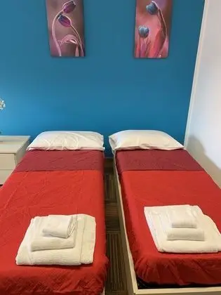 Üç Kişilik Oda