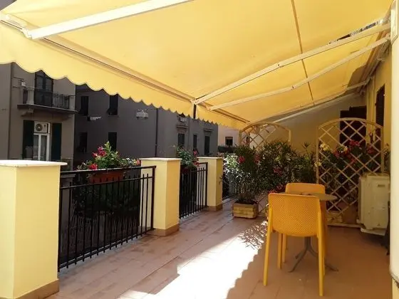 Comfort Tek Büyük Yataklı Oda (Vernazza)