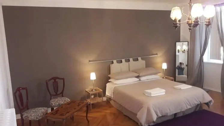 Tek Büyük veya İki Ayrı Yataklı Oda