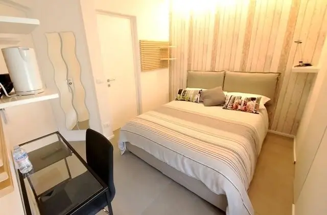 Tek Büyük Yataklı Oda