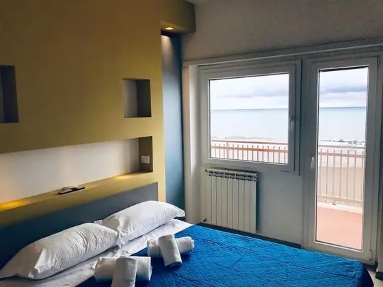 Tek Büyük Yataklı Oda, Deniz Manzaralı