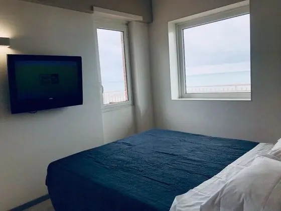 Tek Büyük Yataklı Oda, Deniz Manzaralı