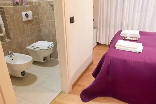 Tek Büyük Yataklı Oda, 2 Tek Kişilik Yatak