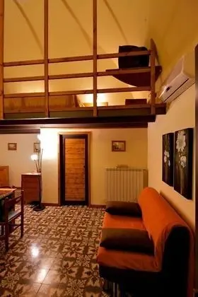 Üç Kişilik Oda