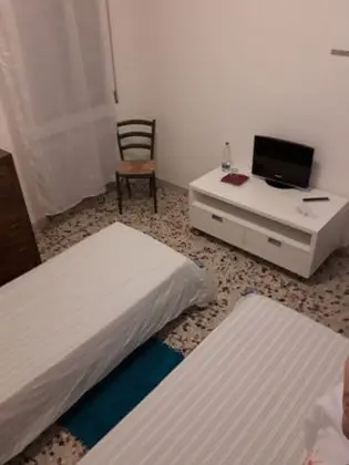 Tek Büyük Yataklı Oda, 2 Tek Kişilik Yatak