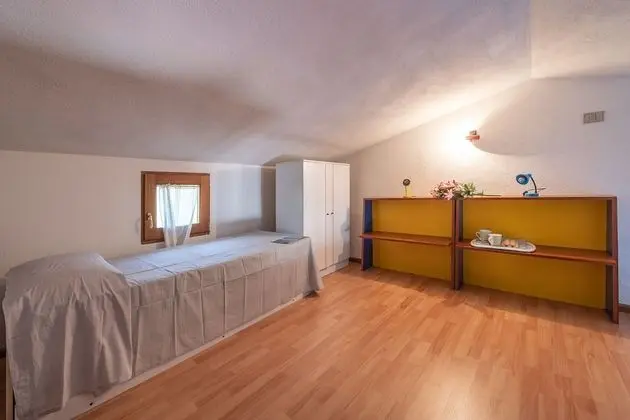 Apart Daire, 2 Yatak Odası, Asma Kat (Via Grosseto)