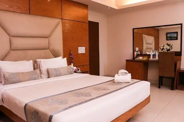 Standard Tek Büyük Yataklı Oda, 1 Büyük (Queen) Boy Yatak, Sigara İçilebilir, Şehir Manzaralı