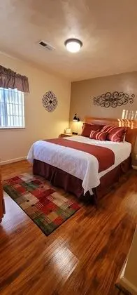 Standard Süit, 1 Büyük (Queen) Boy Yatak