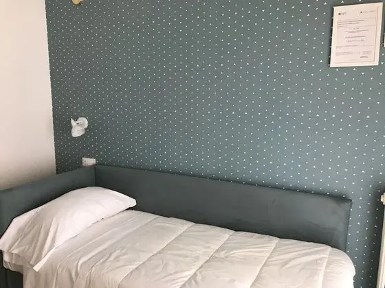 Tek Büyük Yataklı Oda, Balkon